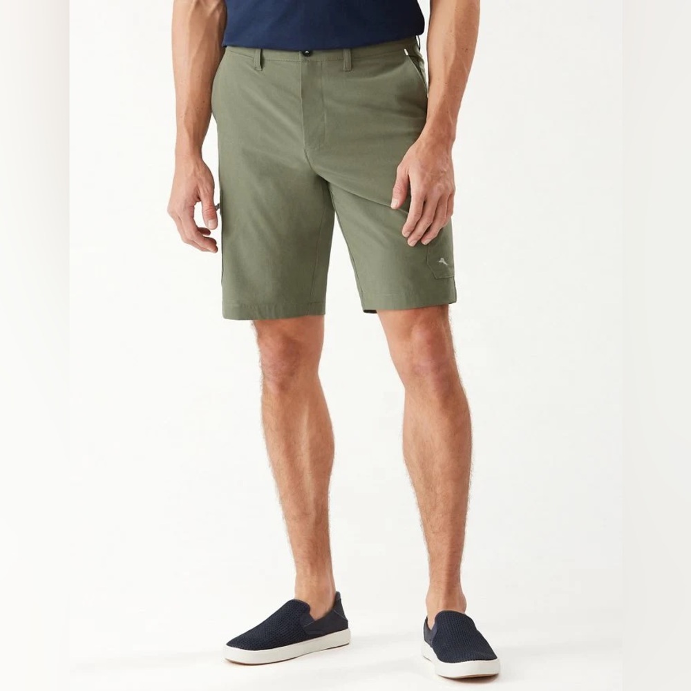 👉🏼NWOT👈🏼 Tommy Bahama Cayman Isles Army Green Cargo Hybrid Board Shorts Size: 40